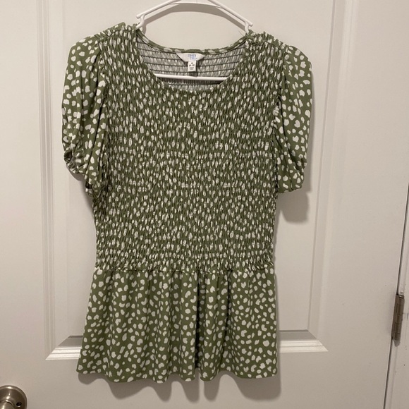 Time and Tru Tops - TIME AND TRU Baby Green White dots Blouse Size M